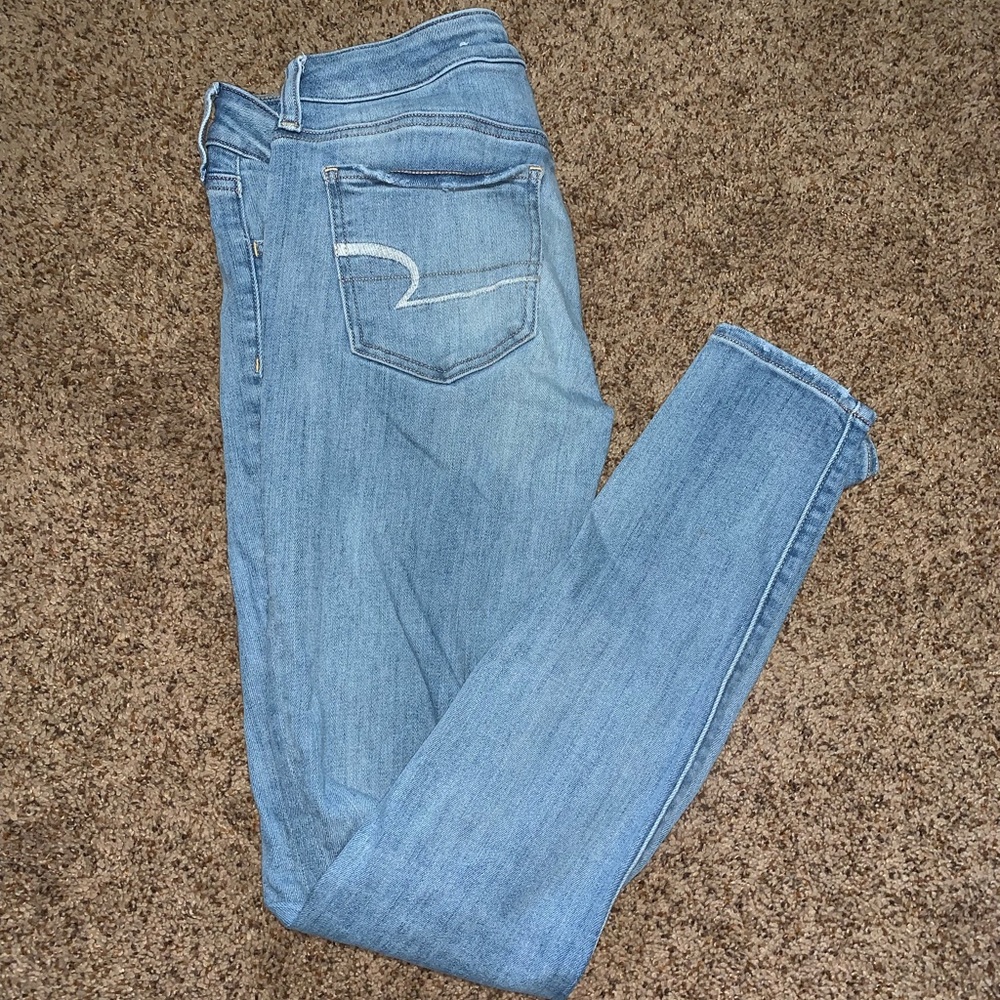 American Eagle jeans// size 6 long